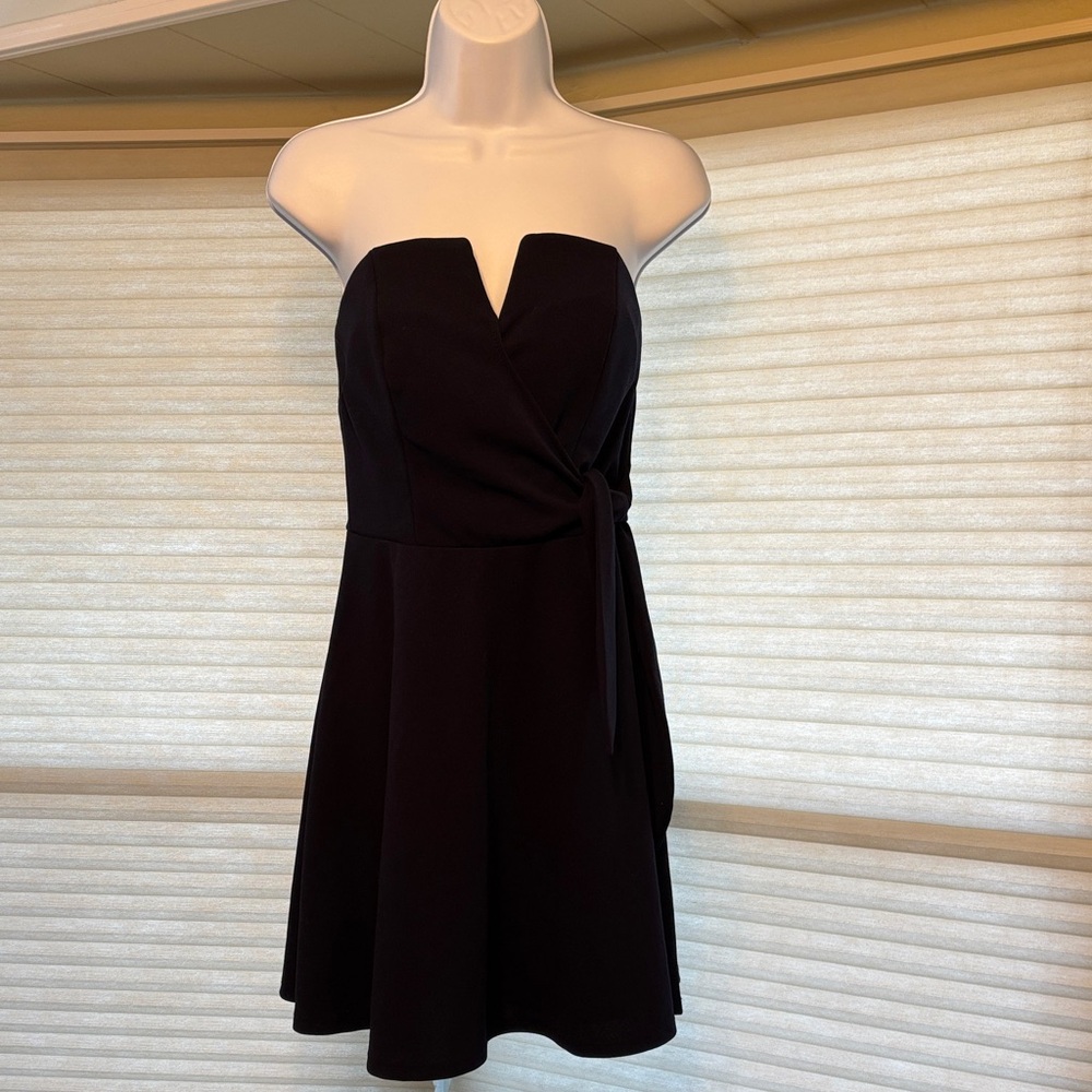 Elegant Black Strapless Dress